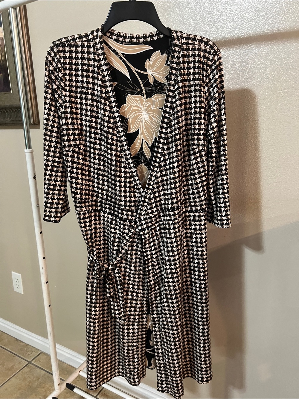 Wrap dress WHBM - Picture 2 of 5